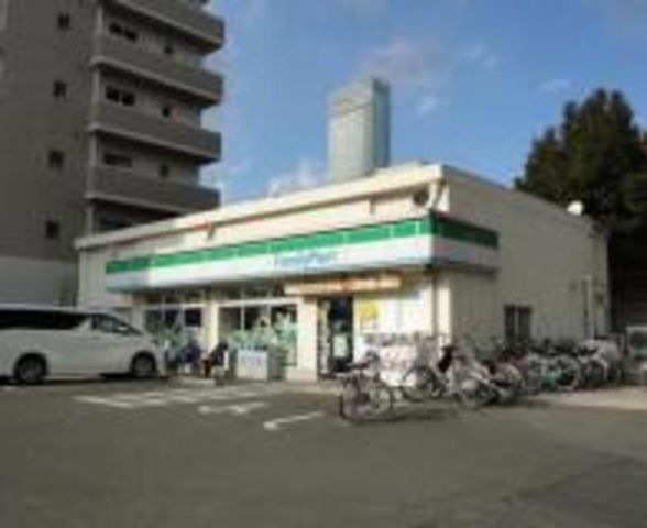 ファミリーマート松崎町店