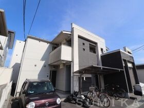 クレフラスト北長瀬A棟の外観
