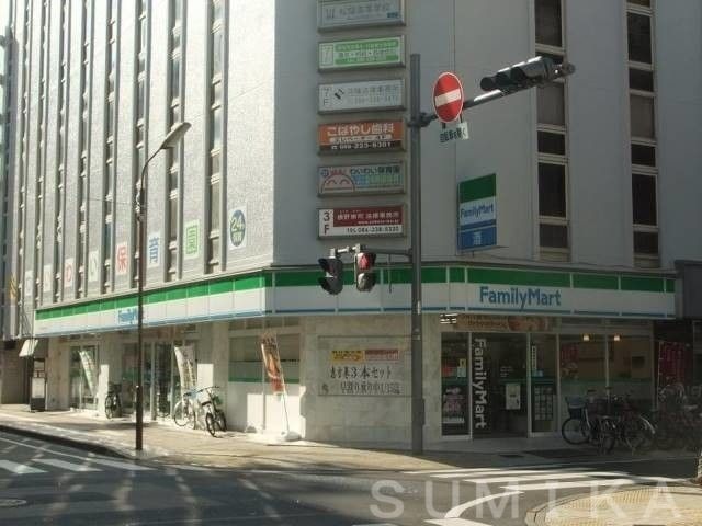 ファミリーマート岡山中山下北店