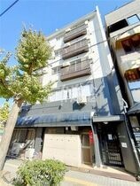 ベイアパートメントの外観