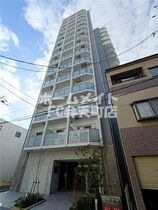 クローバーグランツ弁天町の外観