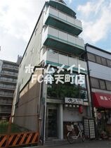 世子麟の外観