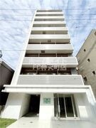 落ち着いた雰囲気の外観です