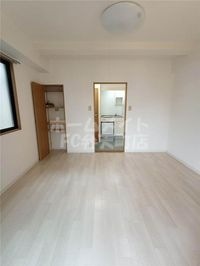 こちらの居間で趣味の時間をお楽しみください
