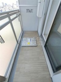 バルコニーで洗濯物が干せます
