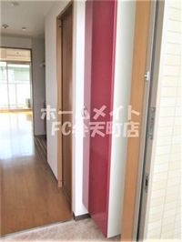 明るい玄関です