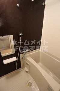 日々の疲れを癒すお風呂付です