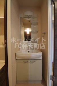 コンパクトで使いやすい洗面所