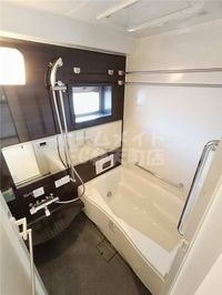 落ち着いた空間のお風呂です