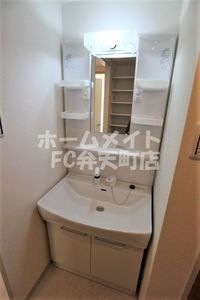 忙しい朝には欠かせない洗面所です