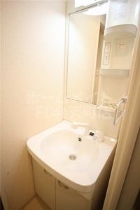 コンパクトで使いやすい洗面所