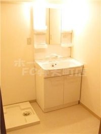 コンパクトで使いやすい洗面所