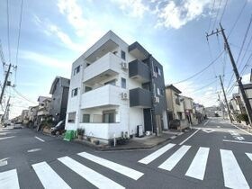ブライトガーデンの外観