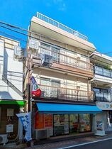 青葉マンションの外観