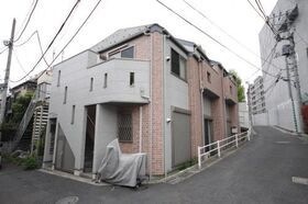クレステージ中野の外観