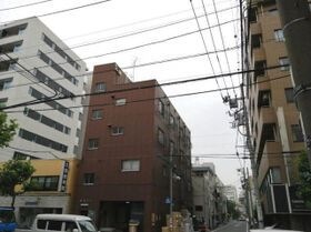 新井ビルの外観