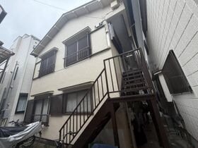第一金井コーポの外観