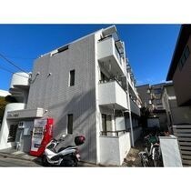 ペアハイツ世田谷の外観