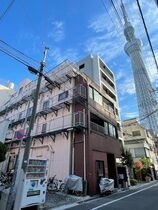 新東京タワーレジデンスの外観