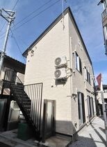ポンデロッサ学芸大学の外観