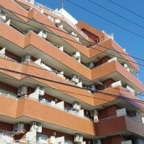 中葛西セントラルマンションの外観