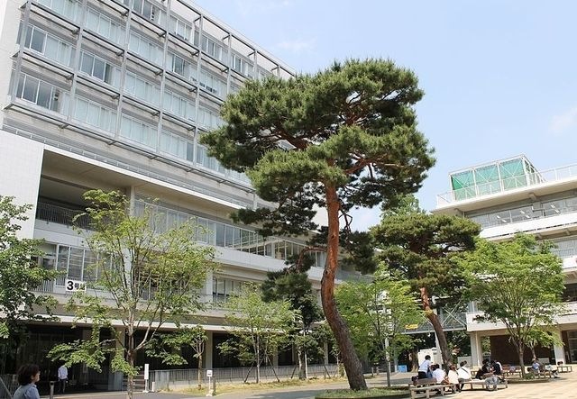成城大学
