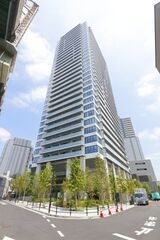 写真:プラウドタワー小岩フロントの外観