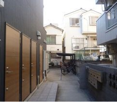 ウラノス小松川の外観