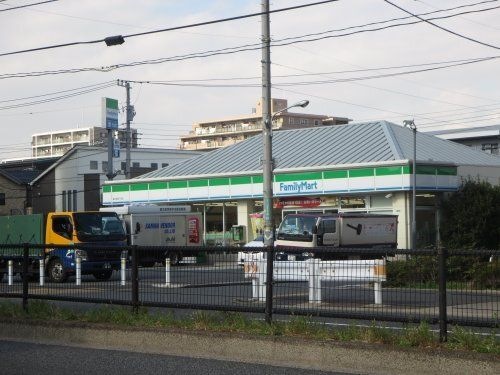 写真:ファミリーマート春江町四丁目店