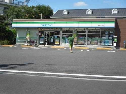 写真：ファミリーマート篠崎町三丁目店