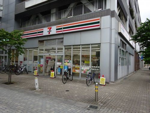 写真：セブンイレブン篠崎駅西口店