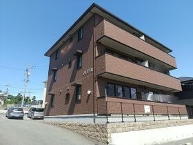 セジュール鵬舟オッツⅢの外観