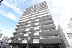 セレニテ新大阪プリエの外観