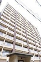 アーバンフラッツ西中島の外観