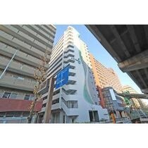 アドバンス江坂ラシュレの外観