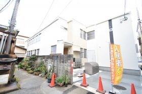 クリエオーレ中茶屋の外観
