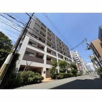CASSIA江坂の外観