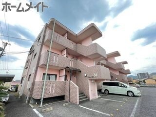 写真:マジェステートの外観