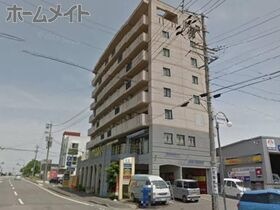 プラスオーツービルの外観