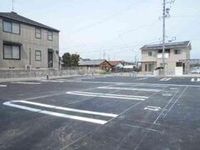車をお持ちの方に嬉しい駐車場付きの物件です