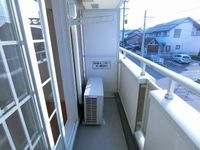 外からの目が気にならないバルコニーで洗濯物が干せます