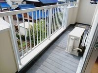 バルコニーからの眺めを楽しみながら食事をしませんか