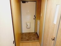 明るい玄関です