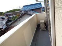 バルコニーからの眺めを楽しみながら食事をしませんか