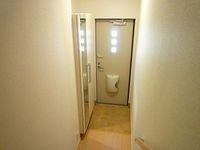 明るい玄関です
