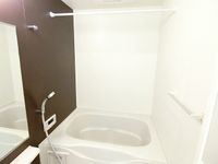 コンパクトで使いやすいお風呂です