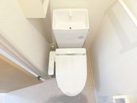 ゆったりとした空間のトイレです