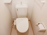 コンパクトで使いやすいトイレです