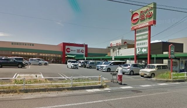 (株)三心 岐南店