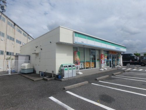 ファミリーマート岐南伏屋店